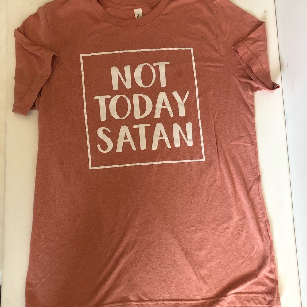 Graphic tee